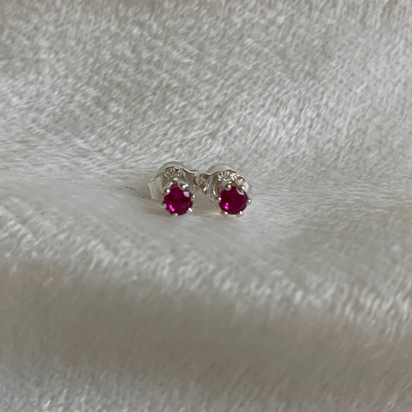 Hand crafted dainty ruby studs - Picture 2 of 16